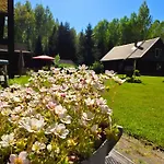 مكان تخييم Atsikivi Puhketalu
