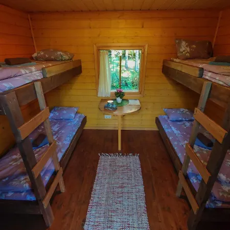 Atsikivi Puhketalu Campsite Haademeeste